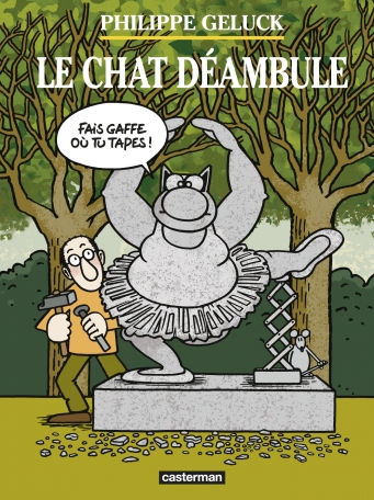 Le chat déambule